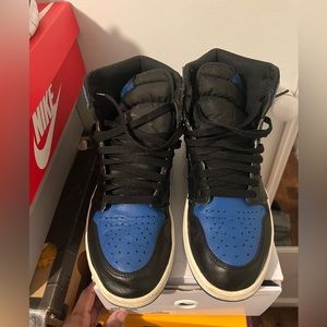 Air Jordan 1 royals